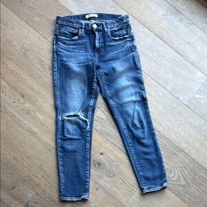Stylish Blue Distressed Women's Jeans